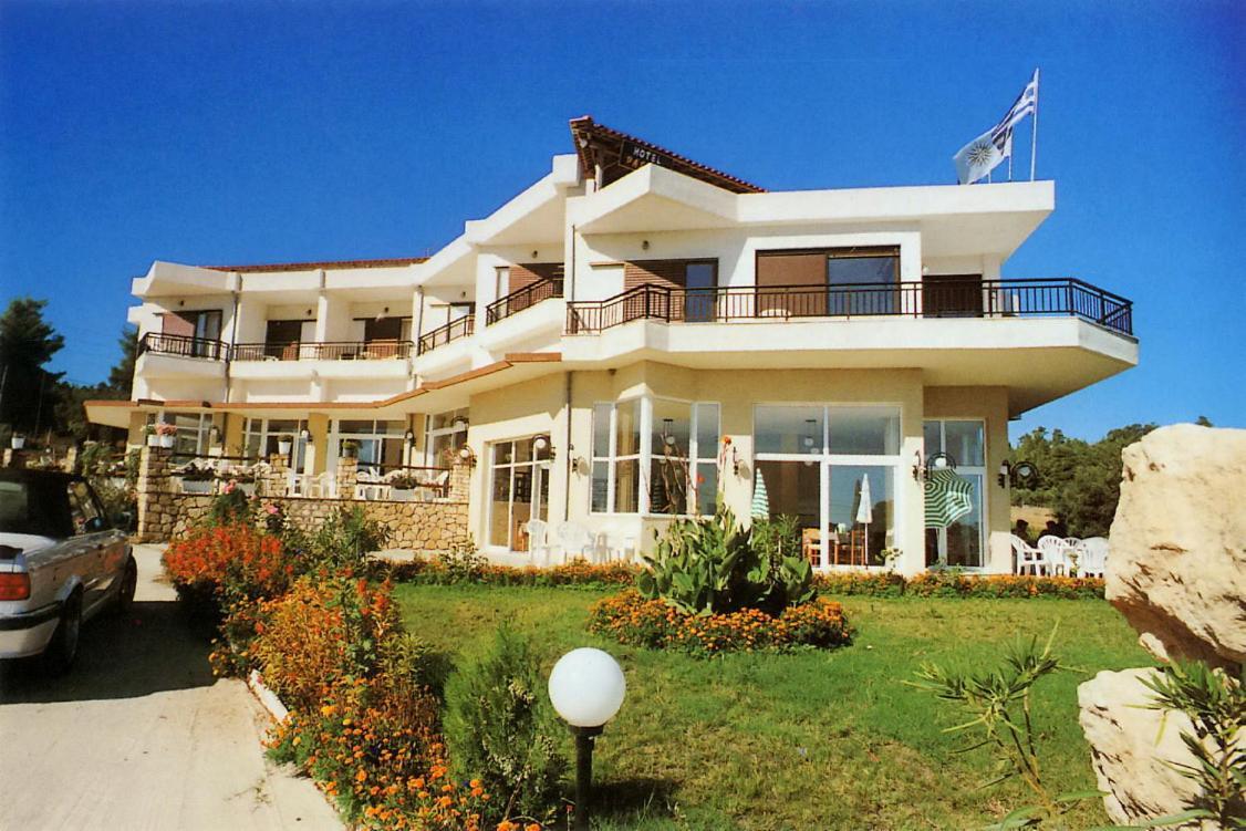 Hotel Pashos Kriopigi Eksteriør billede